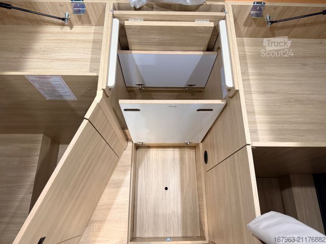 Polointegrovaný obytný vůz CHAUSSON 627 Titanium Line ~ ohne Hubbett `26