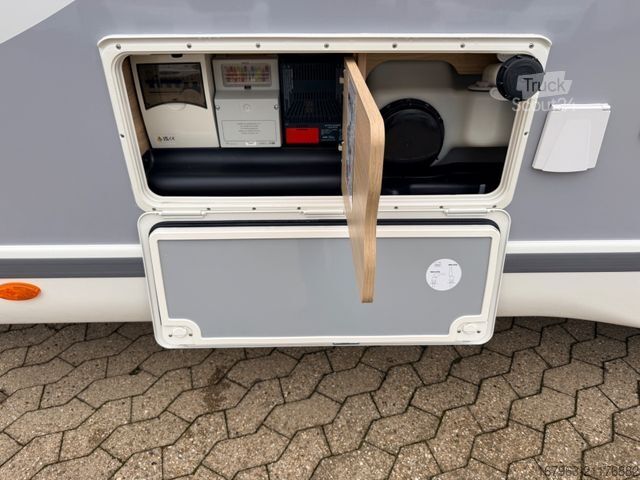 Polointegrovaný obytný vůz CHAUSSON 627 Titanium Line ~ ohne Hubbett `26