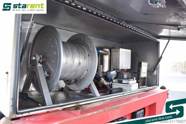 Návěs s výměnnou nástavbou FLIEGL Containerchassis light + Singamas Tank