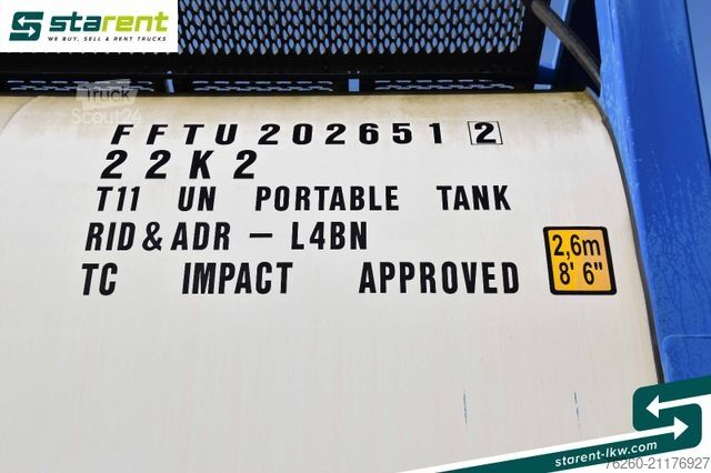 Návěs s výměnnou nástavbou FLIEGL Containerchassis light + Singamas Tank