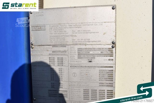 Návěs s výměnnou nástavbou FLIEGL Containerchassis light + Singamas Tank