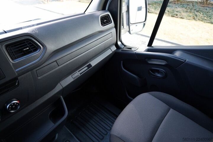 Kühltransporter RENAULT MASTER / IZOTERMA / KONTENER / WINDA DHOLLANDIA
