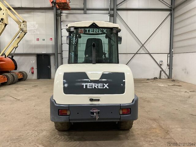 Carregadeira Terex TL 70