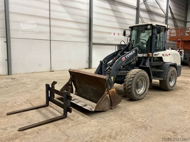 Carregadeira Terex TL 70