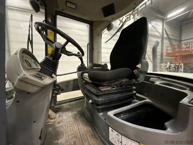 Carregadeira Terex TL 70