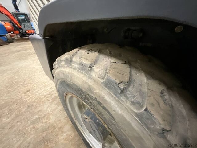 Carregadeira Terex TL 70