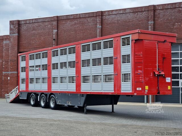 Перевозка крупного рогатого скота Finkl 3 deck - lift- water - vans - steering axle
