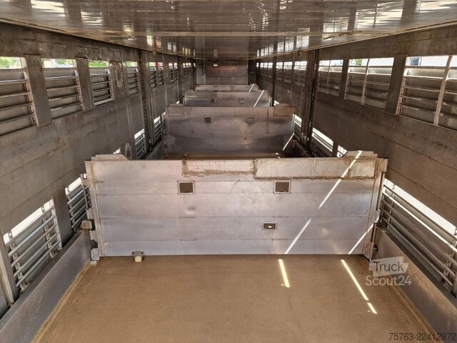 Перевозка крупного рогатого скота Finkl 3 deck - lift- water - vans - steering axle