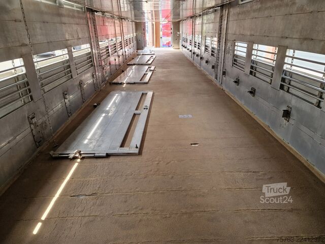 Перевозка крупного рогатого скота Finkl 3 deck - lift- water - vans - steering axle