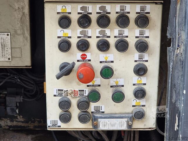 Перевозка крупного рогатого скота Finkl 3 deck - lift- water - vans - steering axle