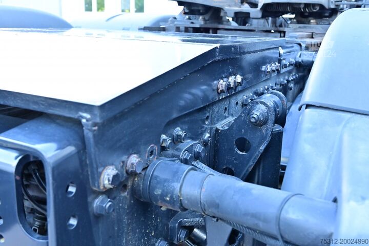 Heavy-duty truck MAN TGX41.680  E5 Pritarder AHK 120t GZG Standklima