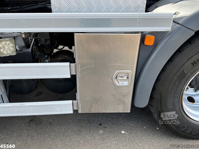 Hook arm system Man TGS 35.440 8x4 HMF 16 Tonmeter Z-kraan