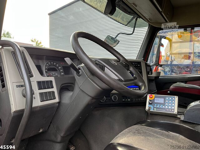 Refuse collection vehicle Volvo FM 330 Euro 6 Geesink 20m³