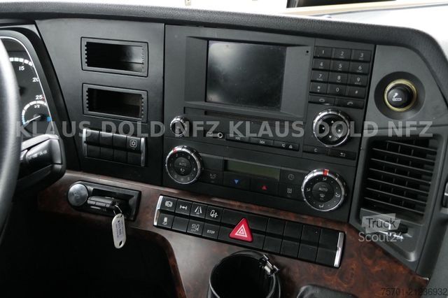 Standard tractor unit MERCEDES-BENZ Actros 1842 BigSpace XL-Tank Euro 6