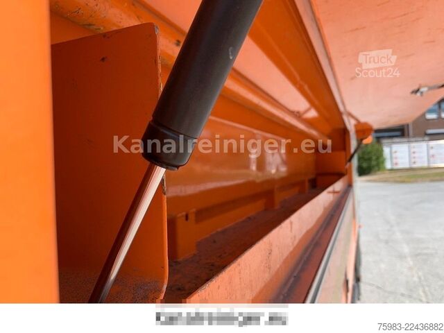 Vacuümtankwagen MAN TGA 26.410 6x2 Wiedemann Super 2000, Recycler