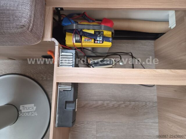 Wohnwagen HOBBY De Luxe 490 KMF Etagenbetten Mover - Nr. 3  (5)