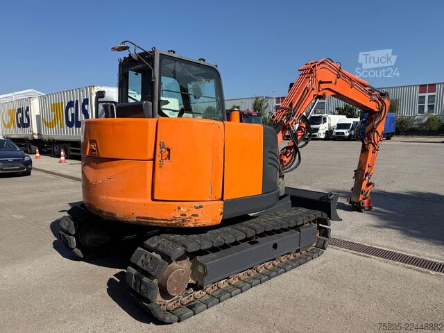 Véhicule utilitaire Hitachi ZX 85 USBLC-3 Schnellwechsler Seitenknick Klima