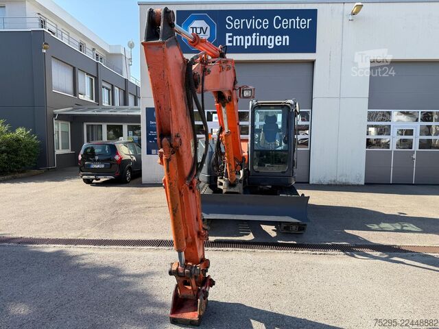 Véhicule utilitaire Hitachi ZX 85 USBLC-3 Schnellwechsler Seitenknick Klima