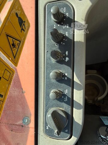 Véhicule utilitaire Hitachi ZX 85 USBLC-3 Schnellwechsler Seitenknick Klima