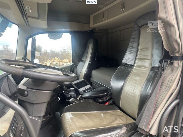 Camion de gunoi Volvo FH540 plow rigged 6x4 tipper truck w/ planer blade