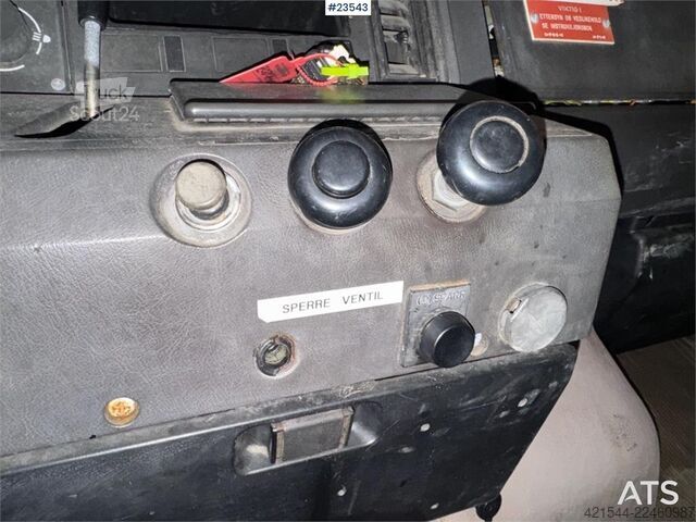 Standard-SZM Scania 82M m/ 1971 DAMM SD325 maskinhenger