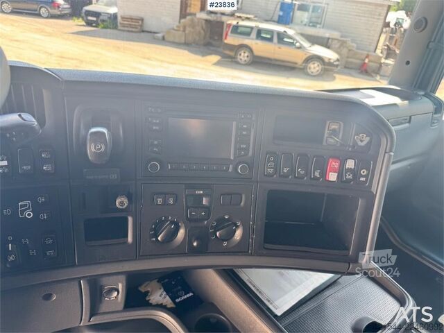 Standard-SZM Scania R620 6x4 Tractor Unit with Hydraulics