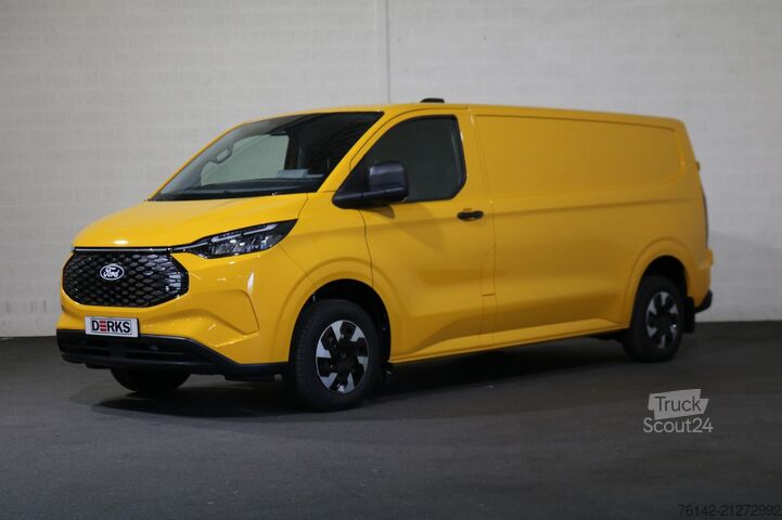 Panelová dodávka Ford E-Transit Custom 340 L2 H1 Trend 65 kWh (direct...