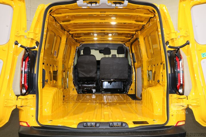 Panelová dodávka Ford E-Transit Custom 340 L2 H1 Trend 65 kWh (direct...