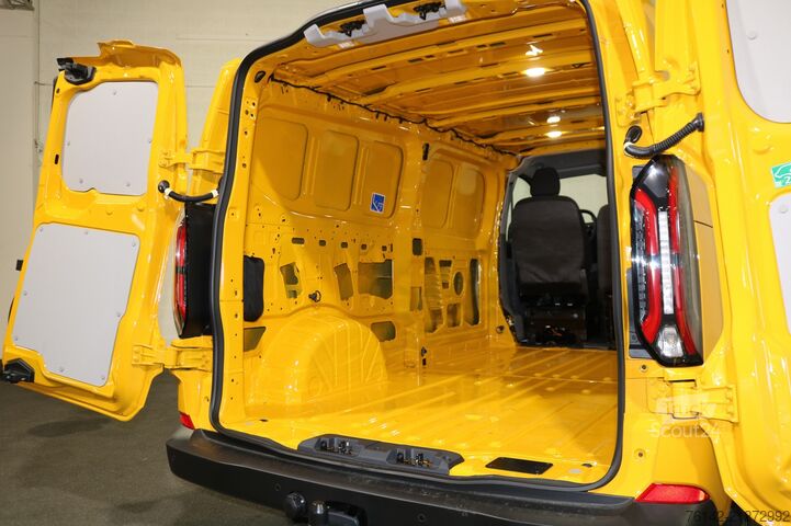 Panelová dodávka Ford E-Transit Custom 340 L2 H1 Trend 65 kWh (direct...