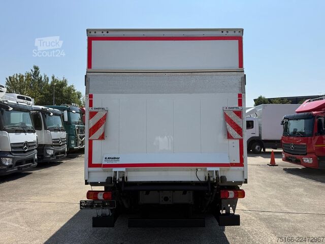 Furgon skrzyniowy MERCEDES-BENZ ATEGO 821 L Koffer 4,10 m LBW 1 T*SEITENTÜRE