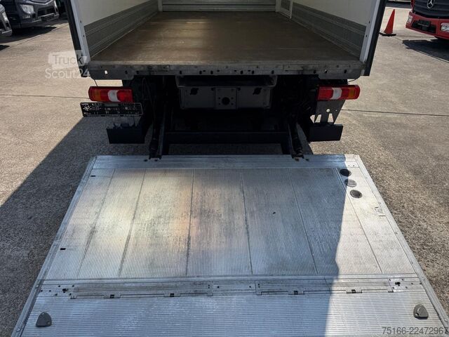 Furgon skrzyniowy MERCEDES-BENZ ATEGO 821 L Koffer 4,10 m LBW 1 T*SEITENTÜRE