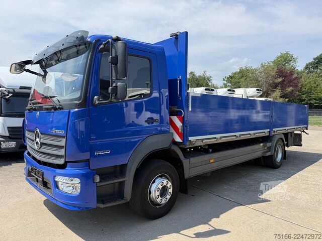 Ciężarówka z płaską platformą MERCEDES-BENZ ATEGO 1530 L Pritsche 7,20 m AHK*NL 9 T