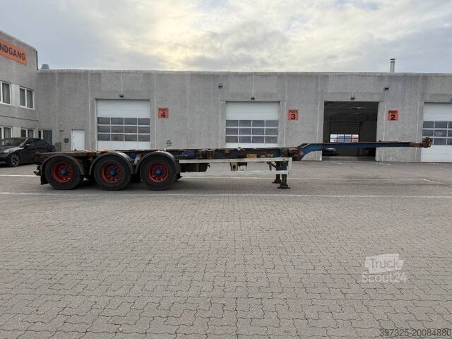 Prevoz zabojnikov HFR Container chassis / Container-Fahrgestell