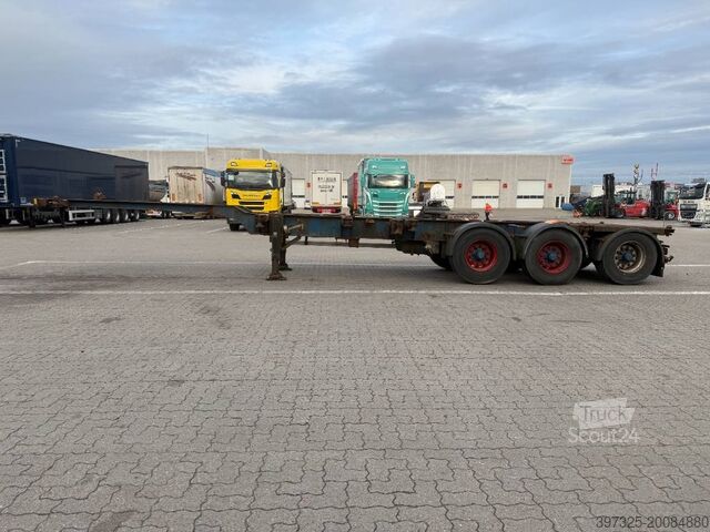 Prevoz zabojnikov HFR Container chassis / Container-Fahrgestell