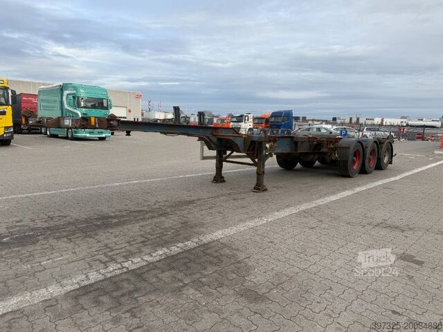 Prevoz zabojnikov HFR Container chassis / Container-Fahrgestell