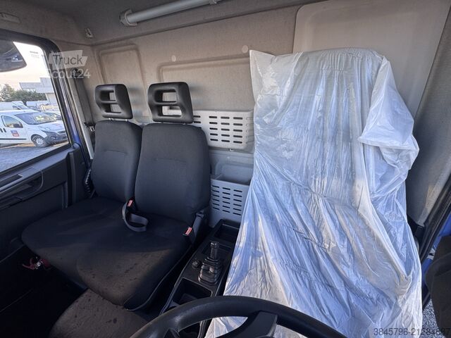 Camión plataforma con toldo Iveco eurocargo 120e22