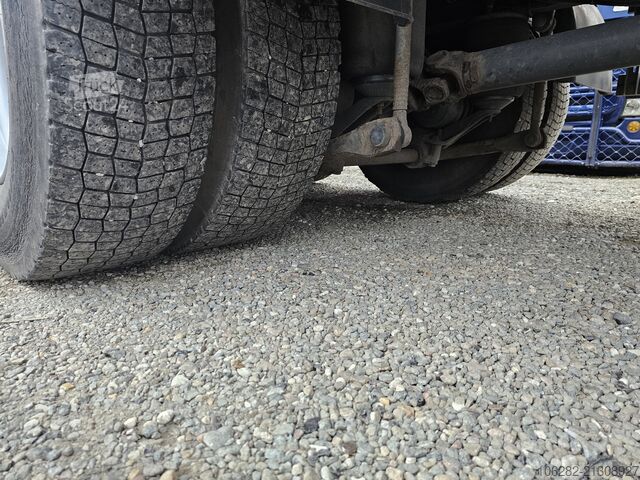 Soğutuculu kamyon Volvo FM330 Multizone Lenk u. Kühlkoffer