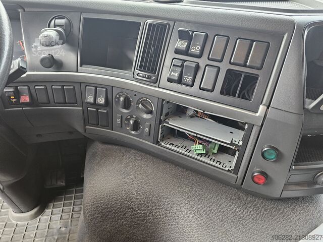 Soğutuculu kamyon Volvo FM330 Multizone Lenk u. Kühlkoffer