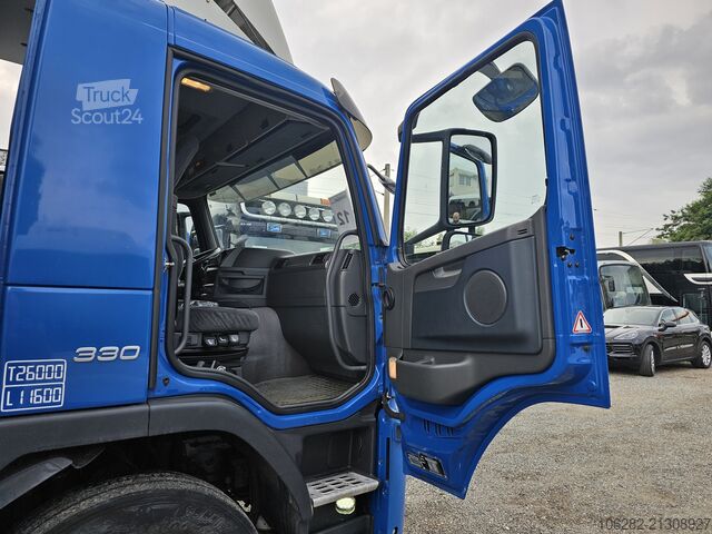 Soğutuculu kamyon Volvo FM330 Multizone Lenk u. Kühlkoffer