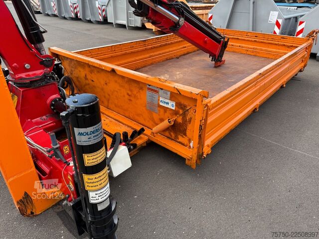 Camion scarrabile  Abrollcontainer mit HMF Kran 835 Funk