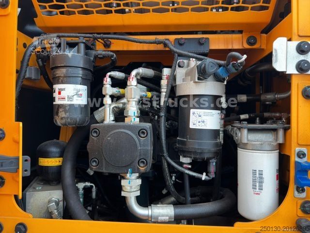 Pelle sur pneus HYUNDAI HW 140A 4x4 hydr. StĂĽtzen Kamera Klima