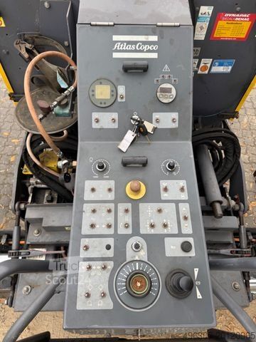 Asphaltmischanlage DYNAPAC F 1200 T4 CS Ketten Asphaltfertiger