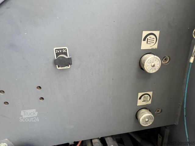 Asphaltmischanlage DYNAPAC F 1200 T4 CS Ketten Asphaltfertiger