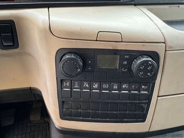 Italautó italáruszállító MAN 18.340 TGM*6 m Schwenkwand*2to LBW*2x AHK*Kamera