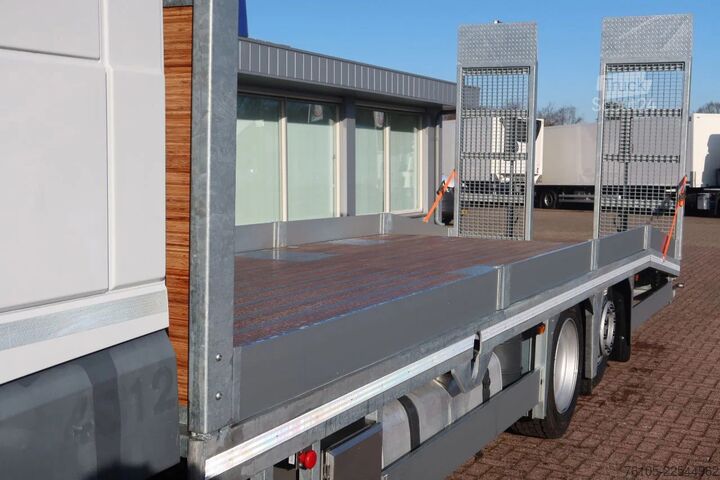 Furgone trasportatore di auto DAF XF 450 6x2 Oprijwagen vloerhoogte 100 cm + 2x  ...