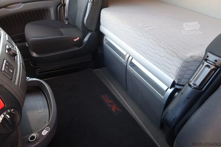 Furgone trasportatore di auto DAF XF 450 6x2 Oprijwagen vloerhoogte 100 cm + 2x  ...