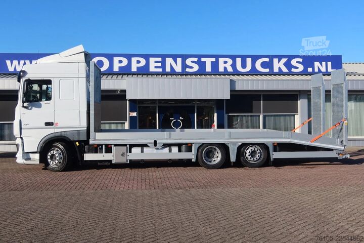Furgone trasportatore di auto DAF XF 450 6x2 Oprijwagen vloerhoogte 100 cm + 2x  ...