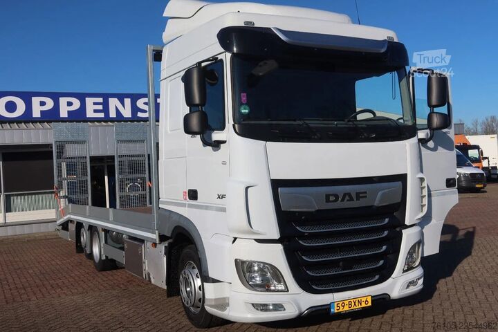 Furgone trasportatore di auto DAF XF 450 6x2 Oprijwagen vloerhoogte 100 cm + 2x  ...