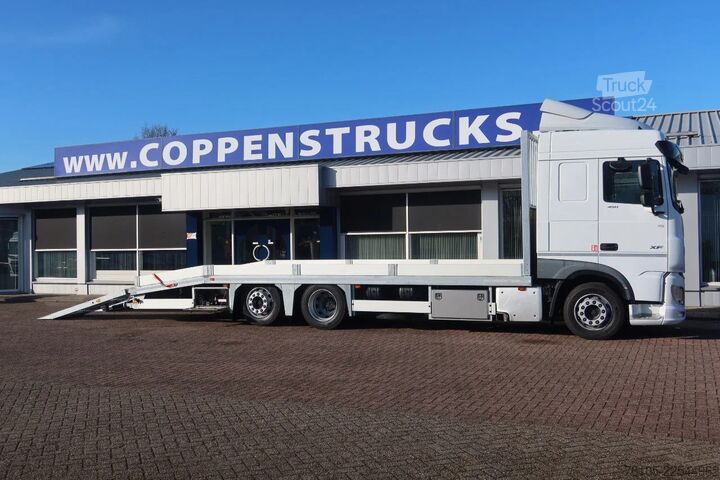 Furgone trasportatore di auto DAF XF 450 6x2 Oprijwagen vloerhoogte 100 cm + 2x  ...