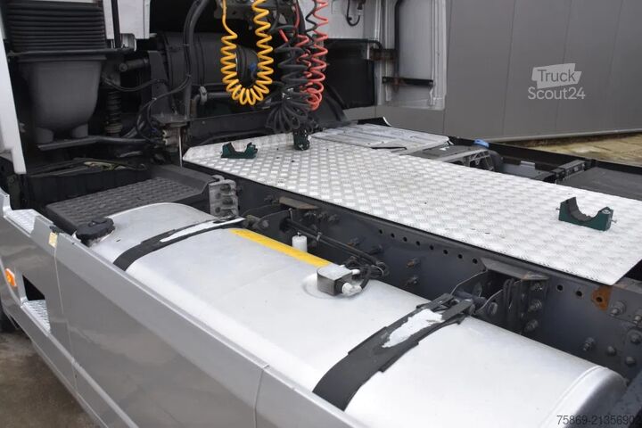 Standard-SZM Volvo FH 420 Globe 4x2 - NEW TACHO - ADR FL - 754 TKM...